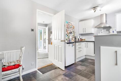 Kitchen/ Dining Room