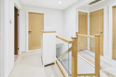 10 Chestnut Avenue Photos (19).jpg