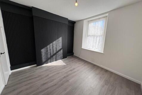 PALMER ST 52 LOUNGE