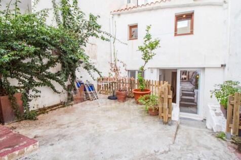 House with patio in Mahon
