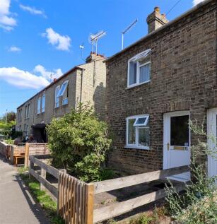 2-bed semi-detached on Mill Corner, Soham, Ely, £900/mo