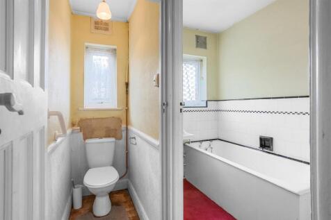 1545389575 - 11 Vermont Road, SM1 - 25.jpg