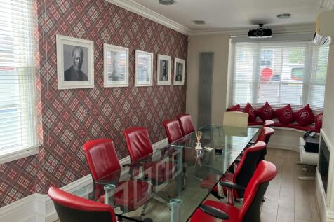 Office to rent Image 7