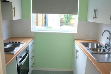 Kitchen 2.jpg