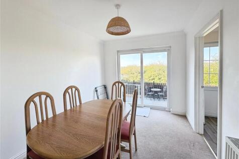 The Meadow, East Cowes photo 3