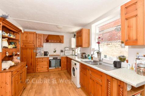 Kitchen/ Breakfast Room