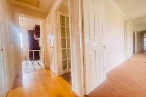 Carron Crescent, Bishopbriggs, East Dunbartonshire, G64 photo 5