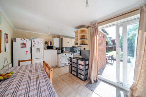 1348380-5-68beb79...