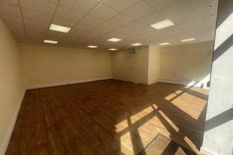 Retail Property (high street) to rent Image 2