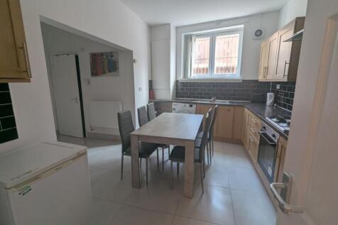 5 Bed - Arundel Avenue, Wavertree, L17 photo 4