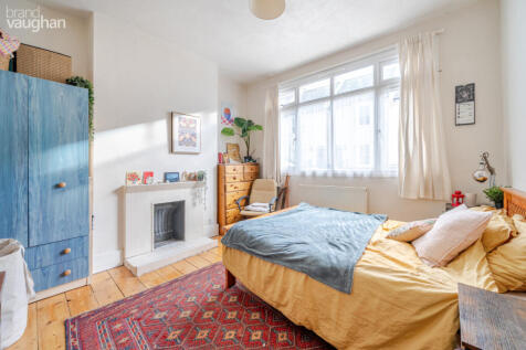 70dfd8ab-f273-406...