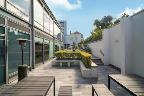 Suite 3 28 Rochester Place  rmvVXF4SgQchzK5AShlU.jpg