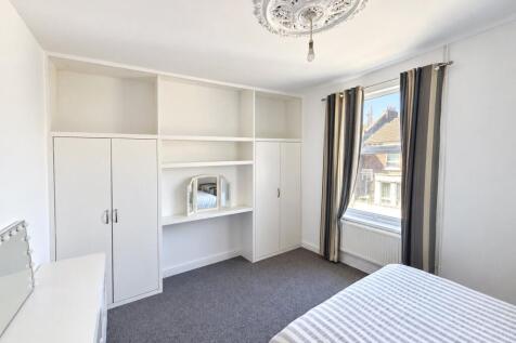Stamshaw Road, Portsmouth, Hampshire, PO2 photo 5