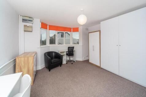3 BED BADEN 2.JPG