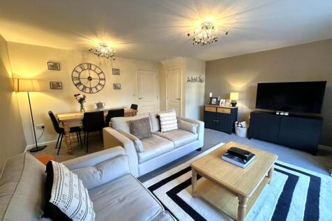 Generous Living Space 012