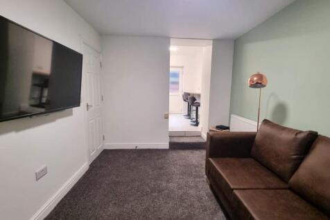 4-bed house on Hope Street, Lancaster, £2,479/mo