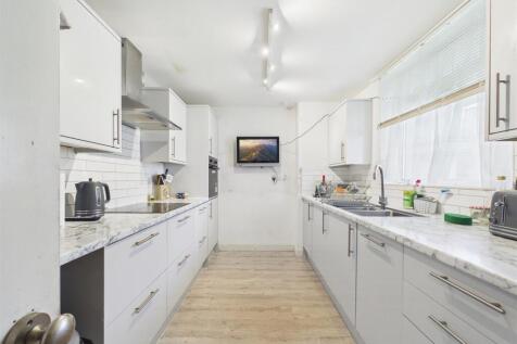 2 - Maisonette for Auction, Dove Street, Bristol.j