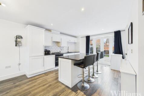 Kitchen/ Dining Room