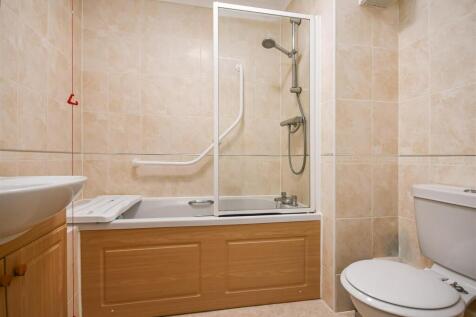 42 Wombrook Court-Bathroom.jpg