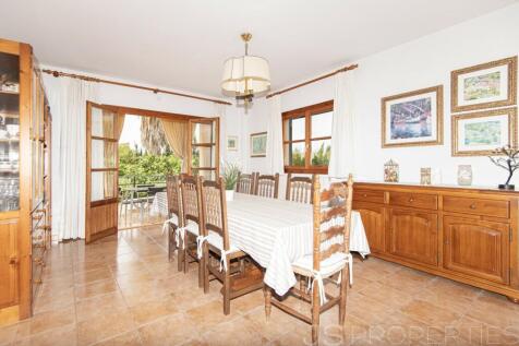 VILLA FOR SALE IN THE COUNTRYSIDE 