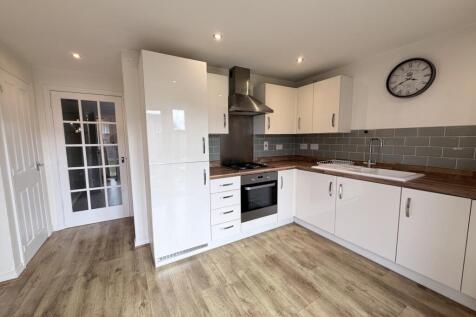 Hawthorn Close, Shavington , Crewe, Cheshire , CW2 5ST photo 4