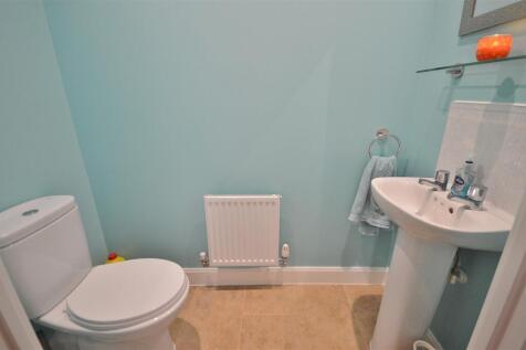 GROUND FLOOR CLOAKROOM