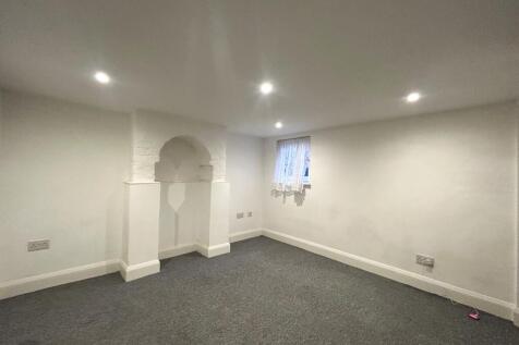 Albert Road, Chatham photo 5
