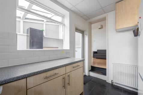 2 bed, 1 bath Terraced in birmingham - Photo 17