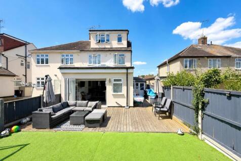 rear garden.jpg