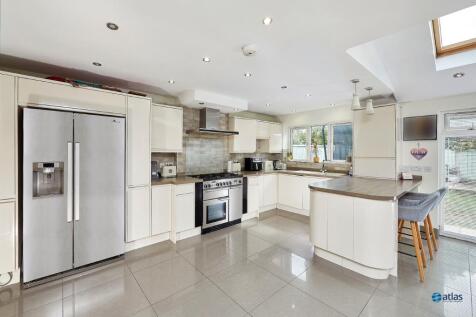 Kitchen/Dining/Living Area