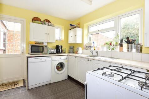 Kitchen .
