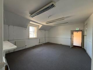 Office to rent Image 6