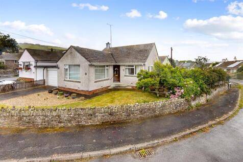 A01 - 9 Willows Close, Frogmore - 250804.jpg