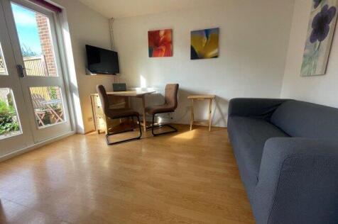 bishops-way-ct2-8ds-1015498