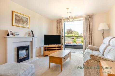 8700435-interior01.jpg