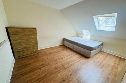 2-bedroom Flat for rent in Plaistow