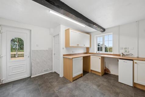 Hungary Hill Farmhouse, Codsall Wood, Wolverhampton, WV8 1RA photo 4