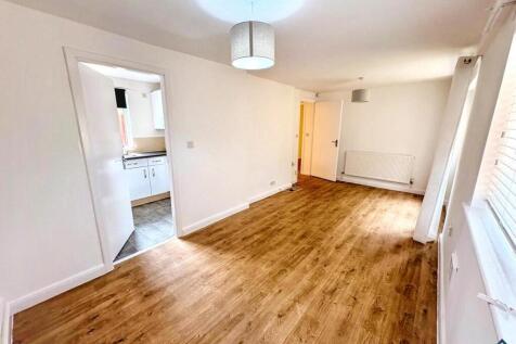 Hornbeam Gardens, Nottingham NG6 7DR photo 3