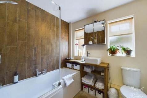 CAM01995G0-PR0051-STILL014