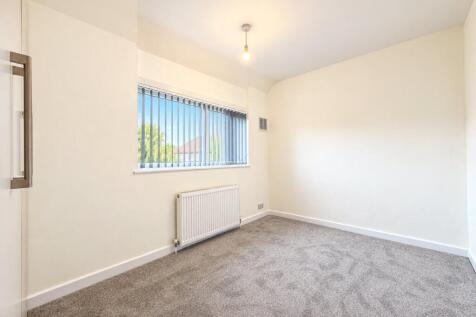 Eastwood Garth, Swarcliffe, Leeds, LS14 photo 5