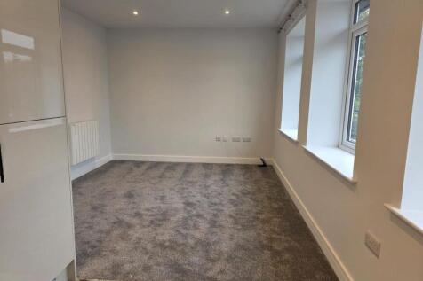 Park Road, Worsborough, S70 photo 3