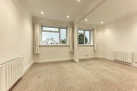 8 Eastcote Lounge ma