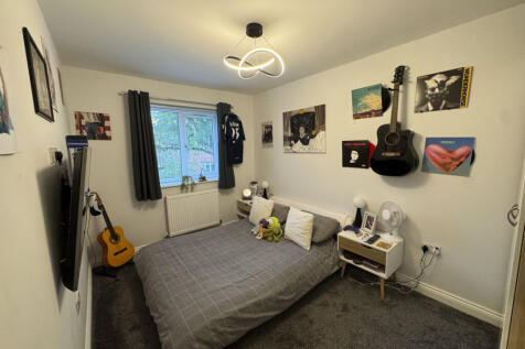 Preston, PR4 - property photo