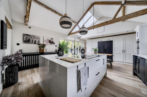 13688511968ed253ab63be