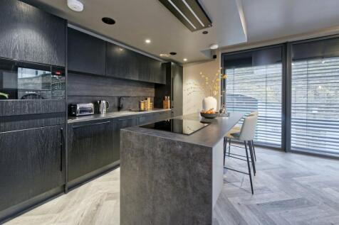 13335 cremer st2526.jpg