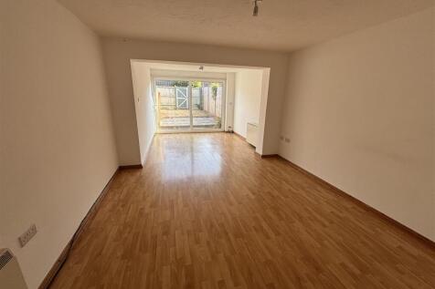 Carnation Way, Red Lodge, Bury St. Edmunds photo 3