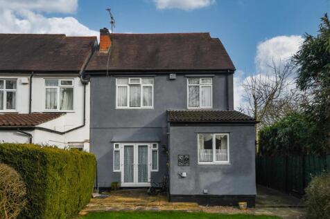 161 Clark Road - Lounge (2).jpg