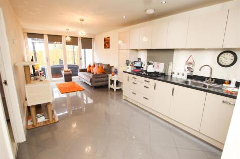 OPEN PLAN LIVING DINING KITCHEN