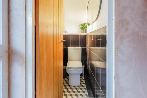 Pencoedtre Road -9.jpg