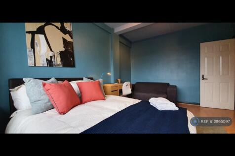 Double Bedroom 2c